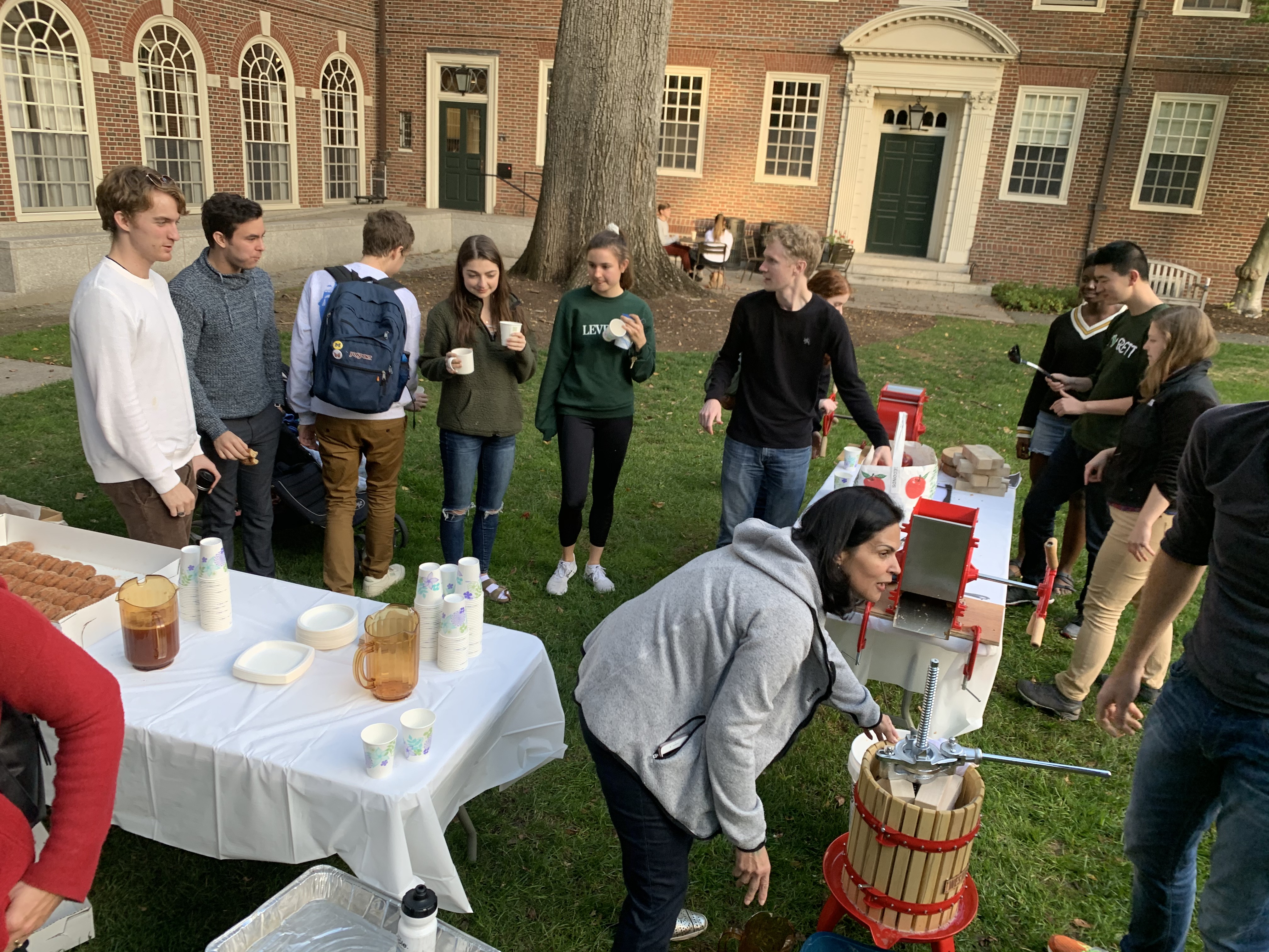 apple_pressing_2.jpg